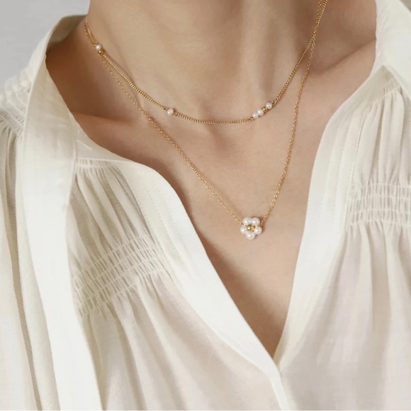 New beautiful Pearl flower necklace - Picture 3 of 6